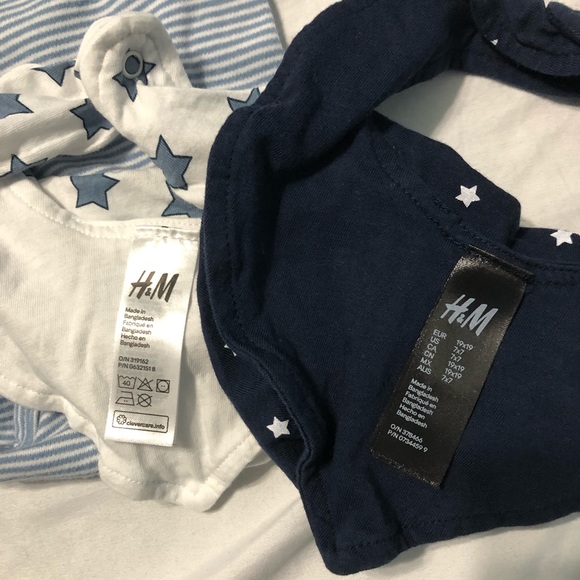 H&M Newborn Onesie and Bib Bundle - Picture 4 of 4